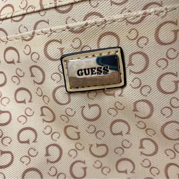 Guess Mini Backpack - Picture 4 of 5